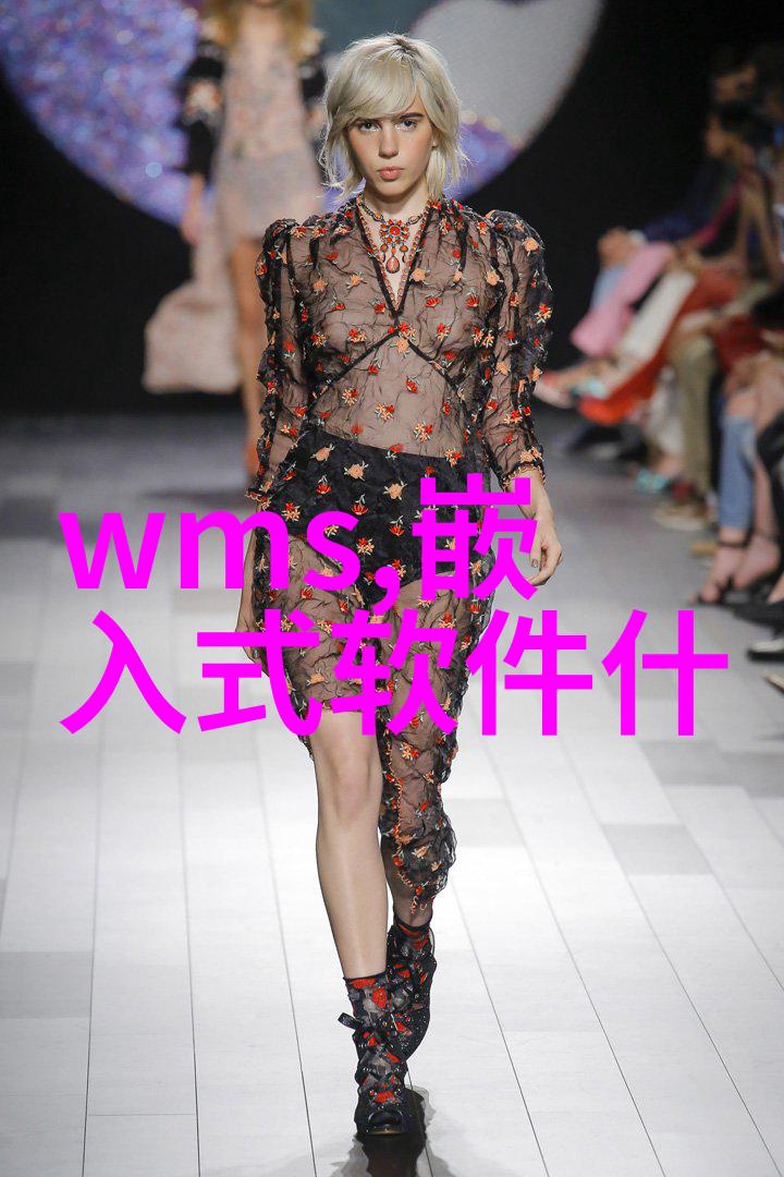 趣味故事-一群女同学玩我的小JIJI机器人宠物的欢乐日子