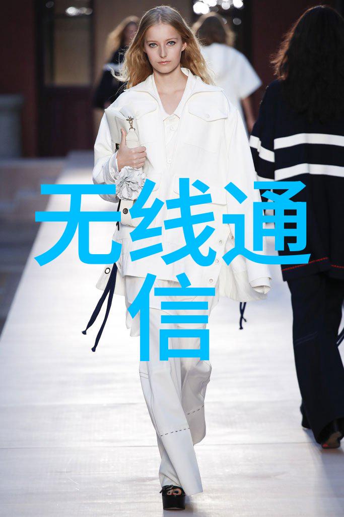 母亲与孩子的温馨对话动漫中描绘的母爱情感